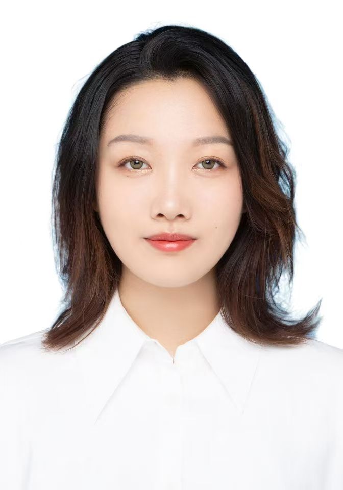 胡晓璇证件照