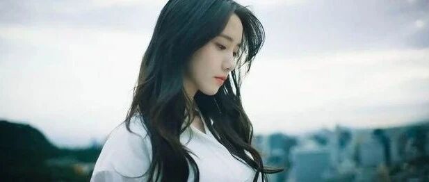 “工作2年，月入5万”：高情商的女人，活得有多赚？
