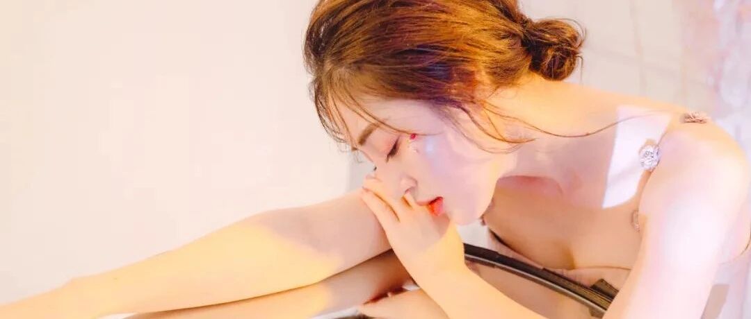 除了性感，让男人一眼都无法抗拒的女人都有这个特质 | 心理学观点