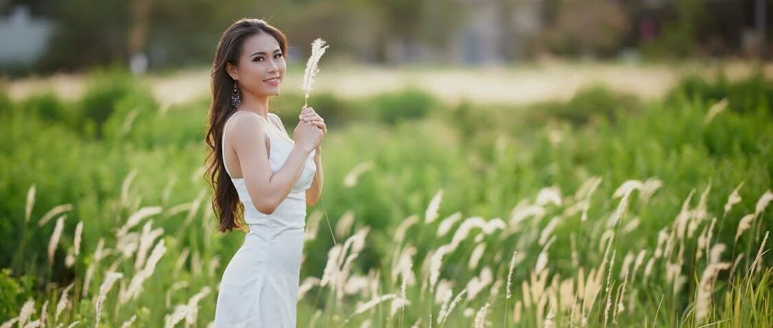 情感导师让你“断联”的真相:是心理战术,还是逃避问题的拖延术?