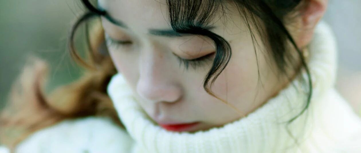 哀伤反应心理咨询师推荐：你以为“走出来”才是康复？心理学真相是“与哀伤共存”才是最高级的疗愈