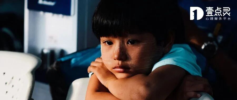 把孩子养自卑的方式,它排第一