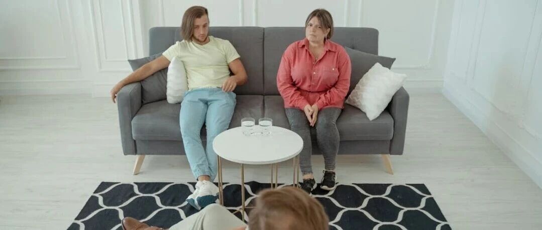 婚姻治疗咨询师从不劝你“沟通”，因为99%的争吵根本不是表面问题！