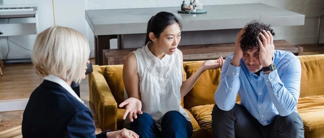 婚姻亮红灯,该不该求助?婚姻家庭咨询师亲述3个挽回信号